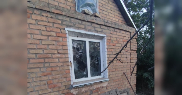 Російський ворог продовжує тероризувати Дніпропетровську область, де вчора було пряме влучання ракетою по багатоповерхівці в обласному центрі. Ворог продовжує терор проти жителів Дніпропетровщини: обстріляно дві громади - INFBusiness