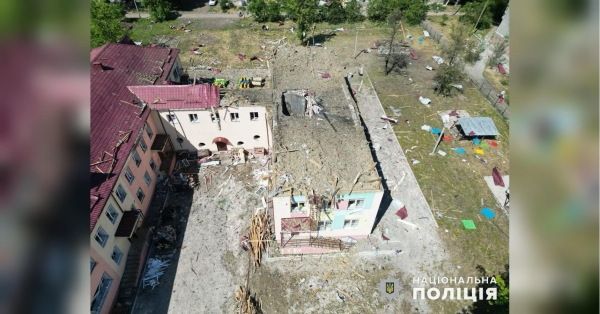 Терористи скинули авіабомби на дитсадок у Мирнограді: поранені п’ять людей - INFBusiness