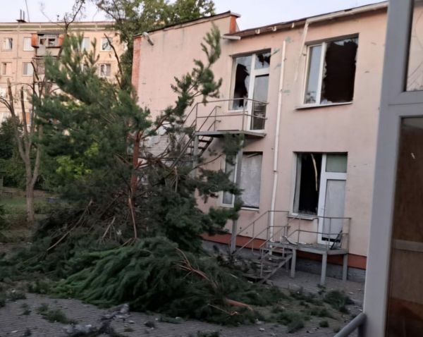 Вночі російські варвари знов масовано атакували Україну. За інформацією Повітряних сил, ворог застосував 6 ракет різних типів та 23 ударні БпЛА, серед яких: 1