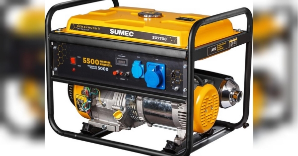 Під час застосування графіків відключень електроенергії торгівельні майданчики задіюють генератори, які досить гучно працюють. Буває й так, що невеликі генератори українці встановлюють просто на балконах. Власники генераторів можуть отримати штраф: хто і на скільки ризикує «влетіти» - INFBusiness