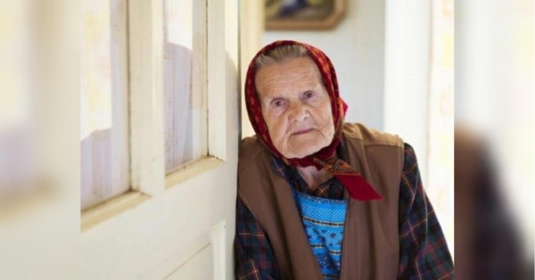 Певно, багато хто з пенсіонерів не знає, що існує надбавка до пенсій для жінок, яким підняли пенсійний вік. Про це розповів пенсійний експерт Сергій Коробкін. Пенсійний фонд зменшує пенсії без відома пенсіонерів: експерт пояснив, чому розмір пенсії «скаче» - INFBusiness