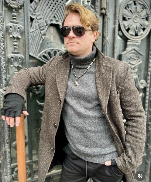 Нещодавно Олександр пройшов навчання і зараз допомагає людям, які повертаються з війни 1