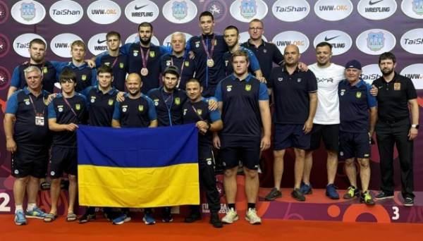 Українські борці грекоримського стилю виграли медалі молодіжного Євро - INFBusiness