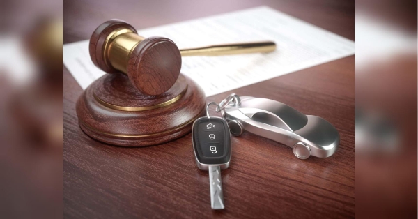 Чоловікам, які не оновлять персональні дані до 16 липня, може загрожувати не тільки позбавлення права керувати автомобілем, але й чималі штрафи, кількість яких не обмежена. Юрист розповіла, як швидко ухилянт зможе «набрати» суму штрафів, з якої почнуть забирати авто та нерухомість - INFBusiness