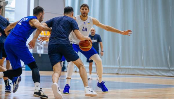 Чоловіча збірна України з баскетболу розпочала тренування у Ризі - INFBusiness
