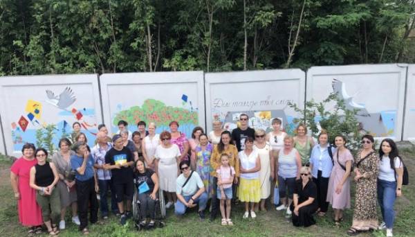 На Харківщині вшанували пам'ять убитих Росією письменників Амеліної та Вакуленка - INFBusiness