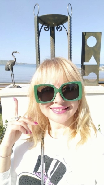 В Італії сонцезахисні окуляри – обов'язковий елемент образа 1