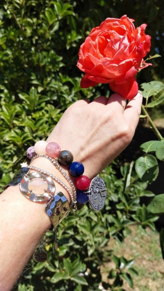 Італійки дуже люблять носити браслети 1