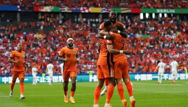 Нідерланди вийшли до 1/4 фіналу, розгромивши футболістів Румунії - INFBusiness