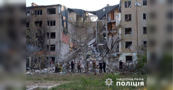 Під завалами — люди: поліція показала перші хвилини після авіаударів по Мирнограду (фото, відео) - INFBusiness