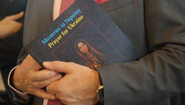 У Київській Лаврі презентували мистецький проєкт «Молитва за Україну» - INFBusiness