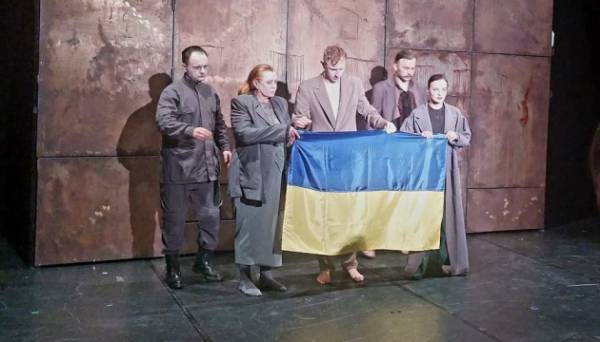 Вистава «Калігула» театру імені Івана Франка мала великий успіх на фестивалі в Авіньйоні - INFBusiness