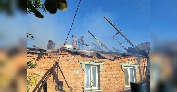 Терористи продовжують обстріли Дніпропетровщини: вбито двох людей, пошкоджено будинки - INFBusiness