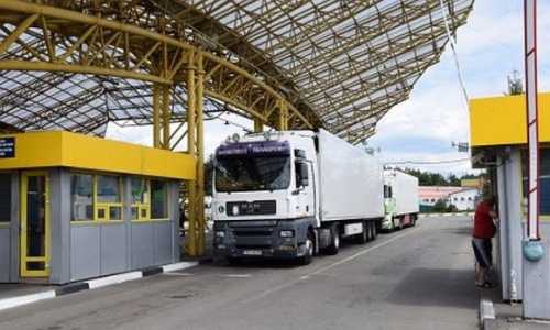 Державна митна служба України повідомила про відновлення пропуску вантажного автотранспорту через пункти пропуску Волинської митниці. Уже вчора всі пункти пропуску на українсько-польському кордоні функціонували в штатному режимі. Рух вантажівок через польський кордон відновлено - INFBusiness