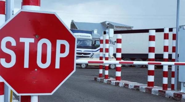 Польща не пускає через кордон українські вантажівки без дозволів на перевезення - INFBusiness