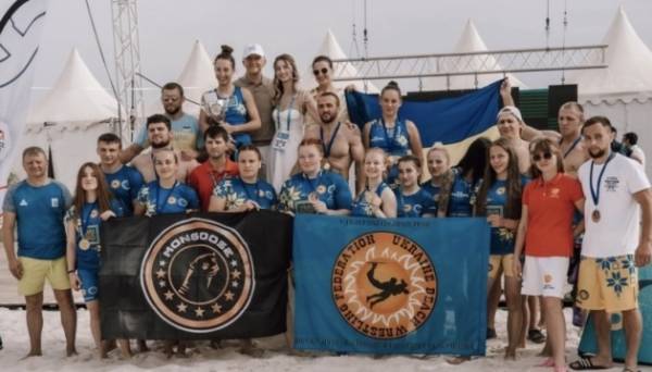 Українці виграли 9 медалей на етапі Світової серії з пляжної боротьби - INFBusiness