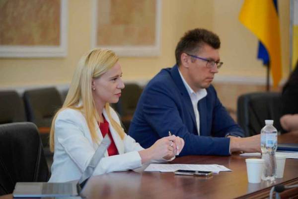 У пілоті проєкту «Бібліотеки як простір психосоціальної підтримки» візьмуть участь 15 закладів - INFBusiness