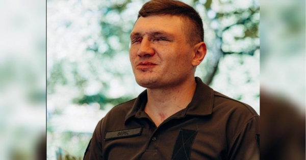 «Травми отримав вкрай важкі — наскрізні поранення очниць та термічні опіки очей»: ветеран, який втратив зір, вчить інших не здаватись - INFBusiness
