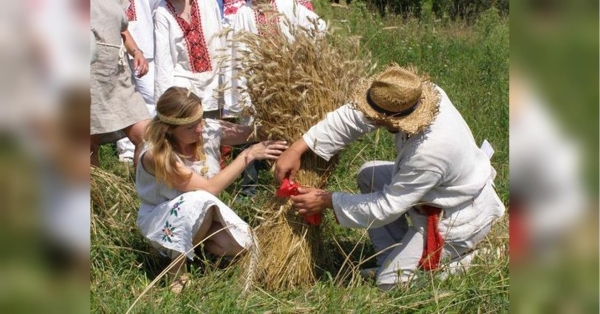 Обряди сіяча озимини, «ходіння по калину» та «коралі» для Богородиці: Перша Пречиста в народних традиціях - INFBusiness