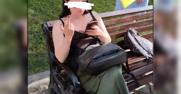 «Непристойна поведінка»: чиновниця Львівської ОВА поплатилася за середній палець - INFBusiness