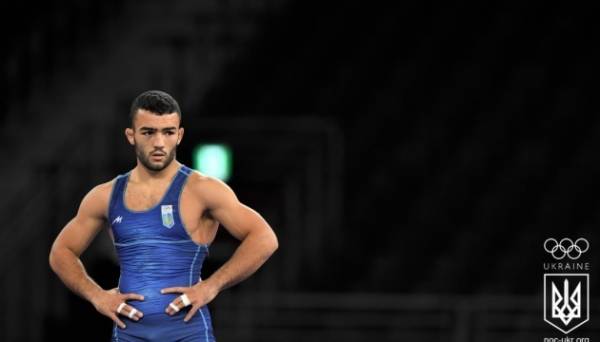 Українець Насібов вийшов до півфіналу змагань з греко-римської боротьби - INFBusiness