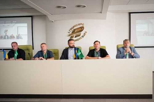 Проведення в Україні меліоративної реформи дасть можливість для відновлення і максимального забезпечення сталого розвитку і сталого виробництва в країні, наголосив заступник Міністра аграрної політики і продовольства Віталій Головня під час Всеукраїнського аграрного форуму, який проходить у Кропивницькому. Реформа меліорації дає можливість для відновлення та розвитку агросектору, – заступник міністра - INFBusiness