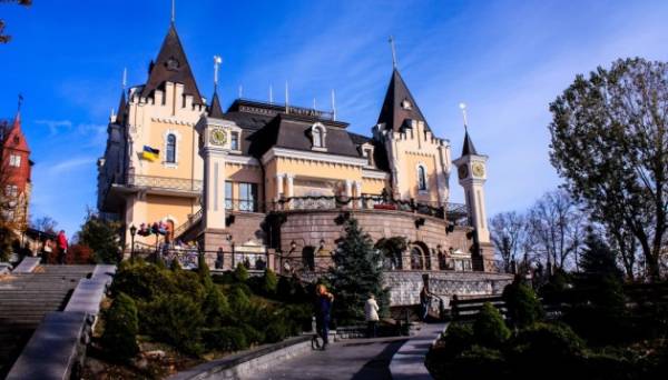 Київський академічний театр ляльок показуватиме вистави із жестовим супроводом - INFBusiness