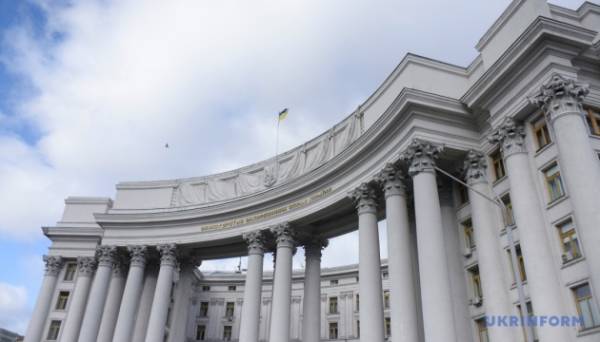 МЗС засудило показ фільму «Росіяни на війні» на Венеційському кінофестивалі - INFBusiness
