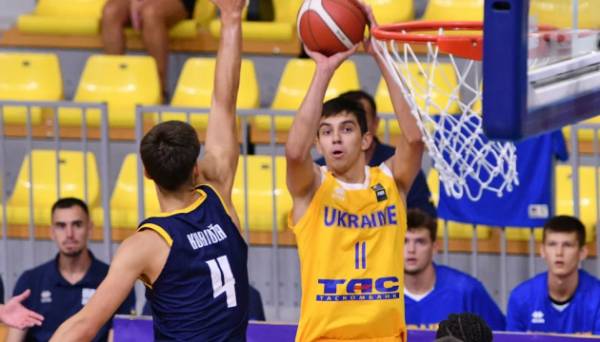 Форвард баскетбольної збірної України U18 Лохманчук гратиме у США - INFBusiness
