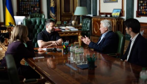 Подружжя Зеленських зустрілося з актором Майклом Дугласом - INFBusiness