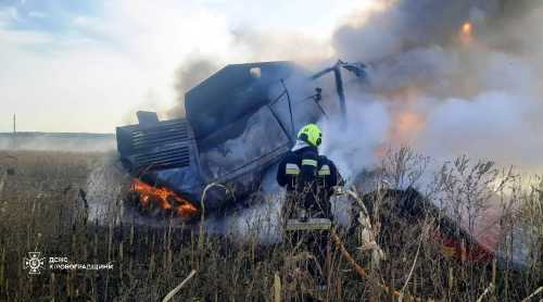 На Кіровоградщині встановлюють причину займання комбайна (ФОТО) - INFBusiness