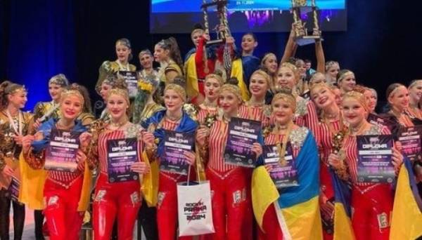 Українські юніорки виграли «золото» ЧС з акробатичного рок-н-ролу - INFBusiness