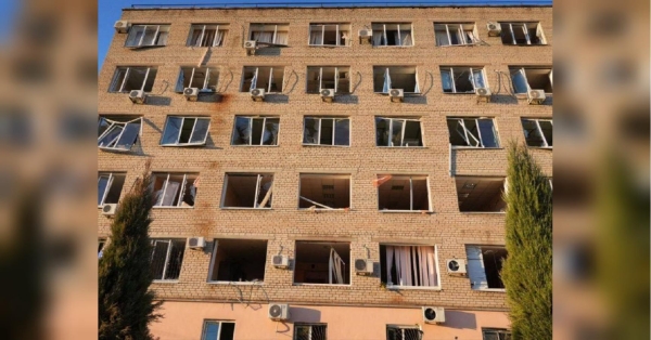 Окупанти вдарили по онкоцентру у Запоріжжі: є загиблі та поранені, під завалами шукають людей (фото, відео) - INFBusiness