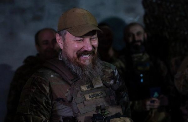 «Їхня майстерність захисту України визнана на міжнародному рівні»: Сирський попрацював з «Птахами Мадяра» на Донбасі - INFBusiness