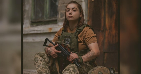Україна продовжує хоронити своїх дітей. На Чернігівщині відбулося прощання з Анастасією Кравчук, бойовою медикинею 68-ї окремої єгерської бригади, відомою за позивним «Лаванда». Вона померла через ускладнення стану здоров'я під час несення військової служби. Незважаючи на складні ситуації, Анастасія завжди знаходила сили боротися, допомагати та підтримувати інших, повідомила в Facebook пресслужба громади. Майже три роки чекала коханого з полону: на Чернігівщині попрощались з бойовою медикинею - INFBusiness