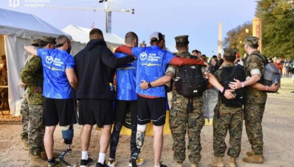 Українські розвідники пробігли марафон морської піхоти США - INFBusiness