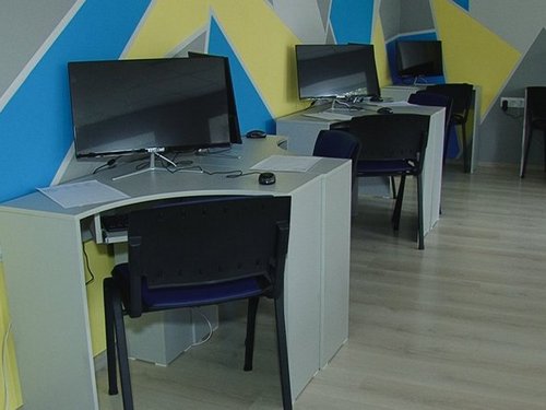 Без політичних чвар, з тиром в укритті та власним РПГ: як громада на Полтавщині, попри війну, реалізує сміливі мирні проєкти - INFBusiness