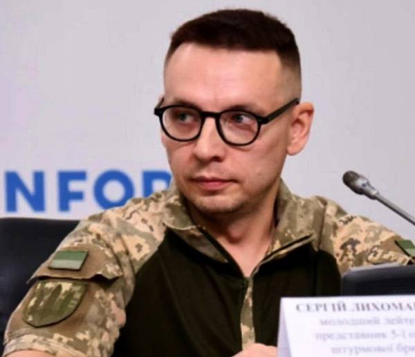 Українські митці на війні: Зброя замість пензля, сцени, пера та диригентської палички - INFBusiness