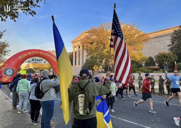 Українські розвідники пробігли марафон морської піхоти США - INFBusiness