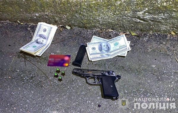Вимагали на вулицях гроші в чоловіків: в Одесі затримали фейкових «співробітників ТЦК» - INFBusiness
