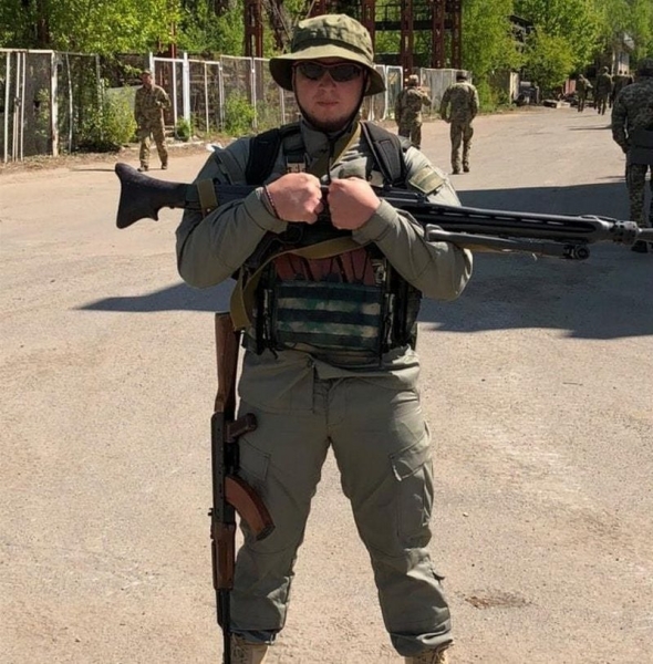 Він сам викопав вбитому окупанту яму, щоб його тіло не роздерли собаки й лиси: історія 23-річного воїна Владислава Терентяка, який загинув під Бахмутом - INFBusiness