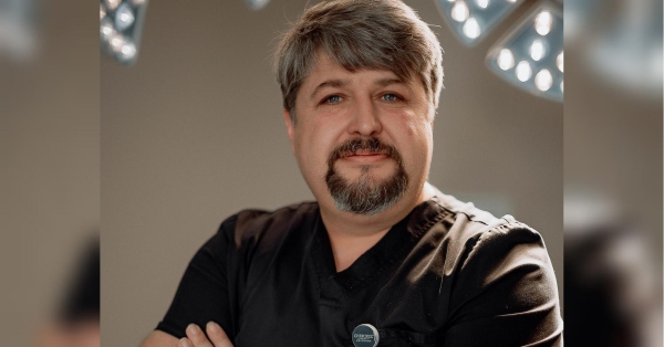 Після тяжкого поранення обличчя, втрати кісток черепа та зору воїн повернувся на службу: пластичний хірург про роботу в умовах війни - INFBusiness
