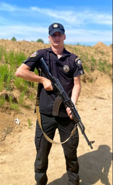 Нам повідомили, що Денис наклав на себе руки, стрибнувши з мосту у Вінниці: рідні 19-річного курсанта не вірять офіційній причині смерті сина - INFBusiness