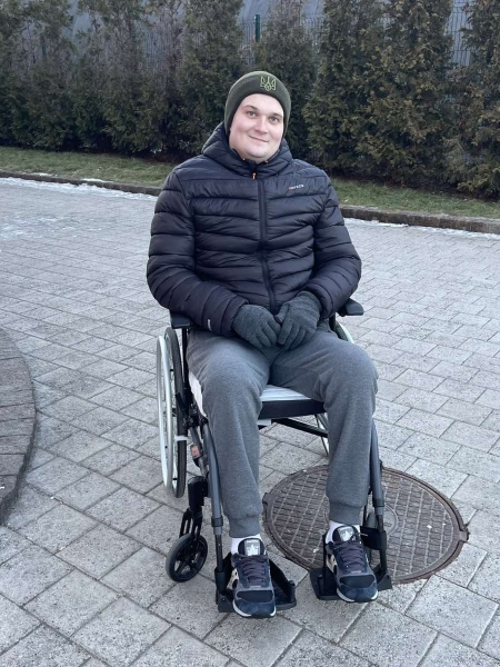 «Я вже брав до рук автомат, щоб застрелитись»: боєць ЗСУ про евакуацію мінним полем та кулю снайпера у грудях - INFBusiness