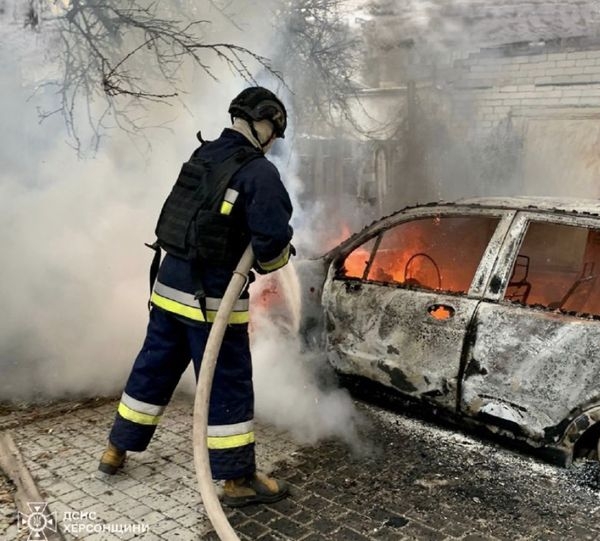 Росіяни з ранку обстрілюють Херсон: загинув літній чоловік, поранена жінка - INFBusiness