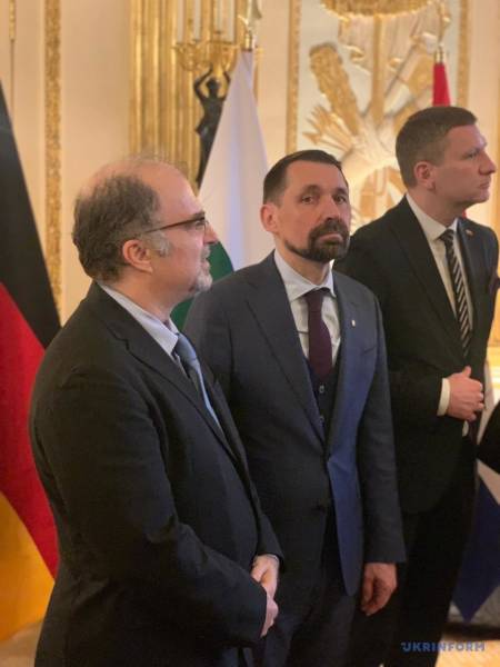 Україна проведе у Франції мистецькі сезони - Точицький - INFBusiness