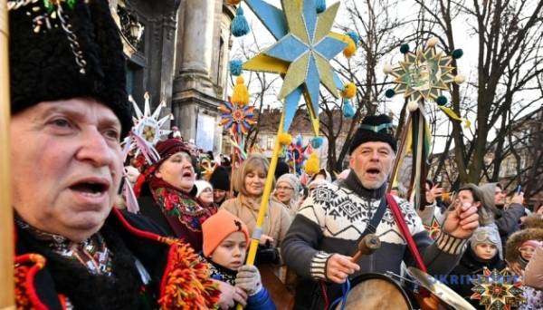 У Львові сотні людей з усієї країни взяли участь у Ході звіздарів - INFBusiness