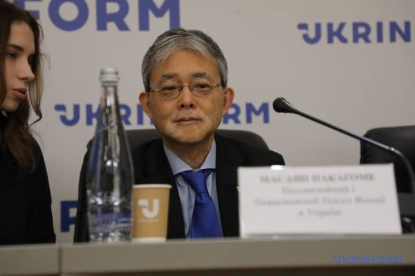 У Києві презентували видану в Японії книгу журналіста Укрінформу про війну - INFBusiness