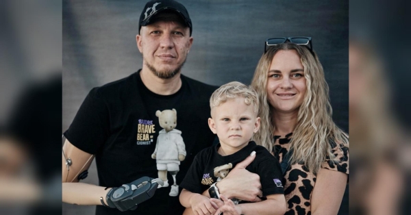Злочинці скинули військового на ходу з поїзда: втративши обидві руки й частину ступні, ветеран зберіг бажання жити й відкрив з дружиною кафе - INFBusiness