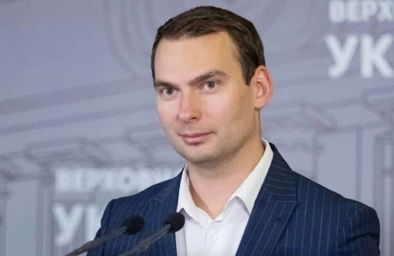 Родина нардепа Железняка може зберігати стосунки з головою пропутінської партії в "ДНР" - INFBusiness